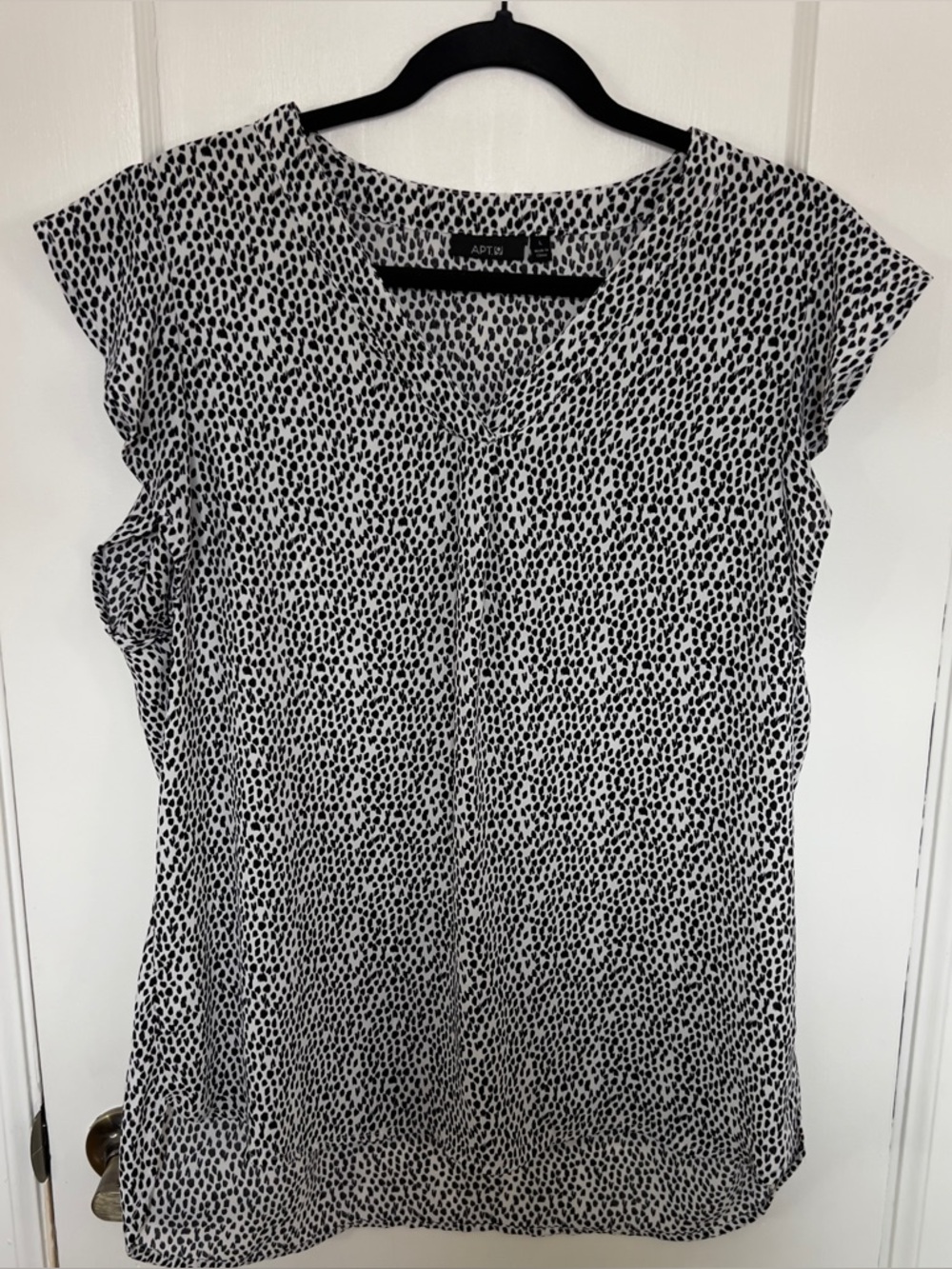 Womens Flowy Blouse, V neck, Sz Large Business Casual, Flutter Short Sleeve, Top